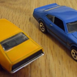 Yellow & Blue '71 Maverick Grabber