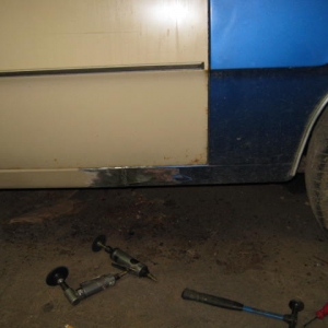 Sweet Door Gaps On Both Sides