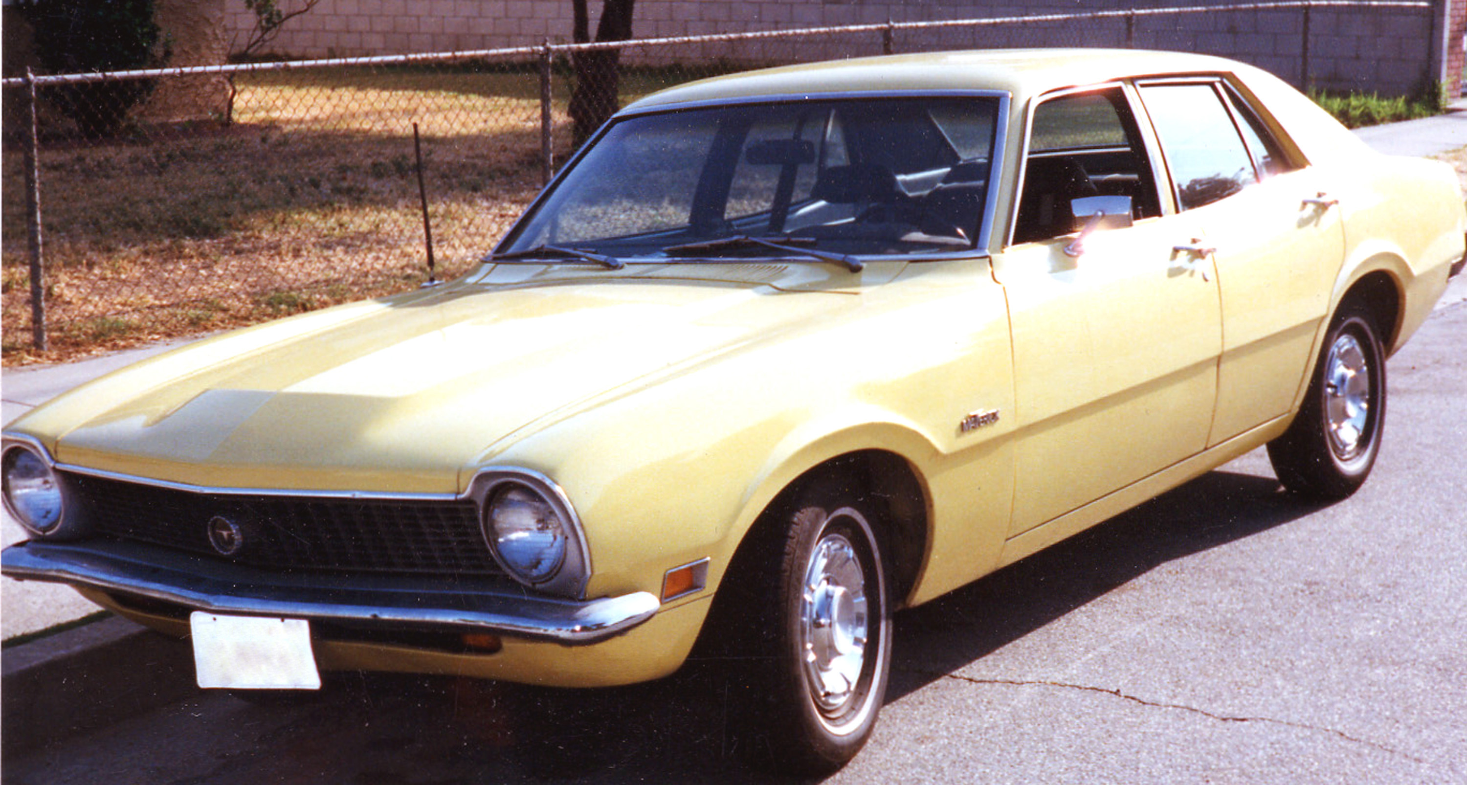 72ford maverick 4dor